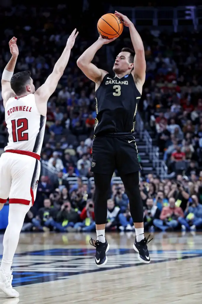 Oakland Golden Grizzlies, Jack Gohlke, NCAA Tournament