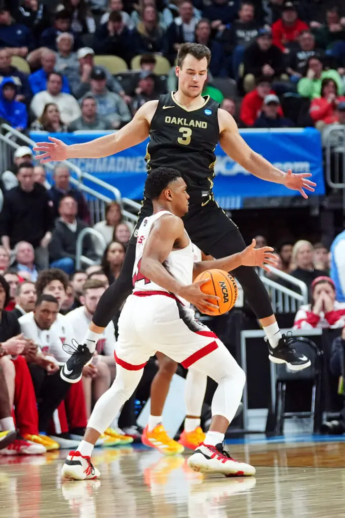 Jack Gohlke Shares Emotional Reaction After Oakland Golden Grizzlies' NCAA Tournament Loss 2 Oakland Golden Grizzlies, Jack Gohlke, NCAA Tournament