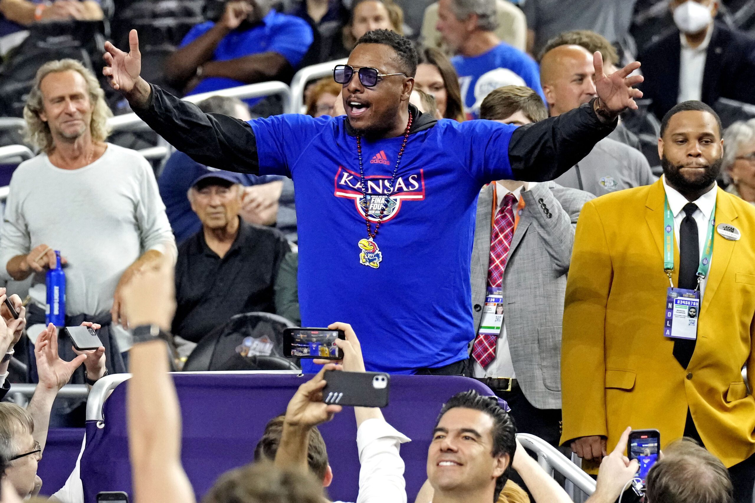 Los Angeles Lakers Paul Pierce Drops Hilarious Kobe Bryant Warning After Controversial Poll Los Angeles Lakers Paul Pierce Drops Hilarious Kobe Bryant Warning After Controversial Poll