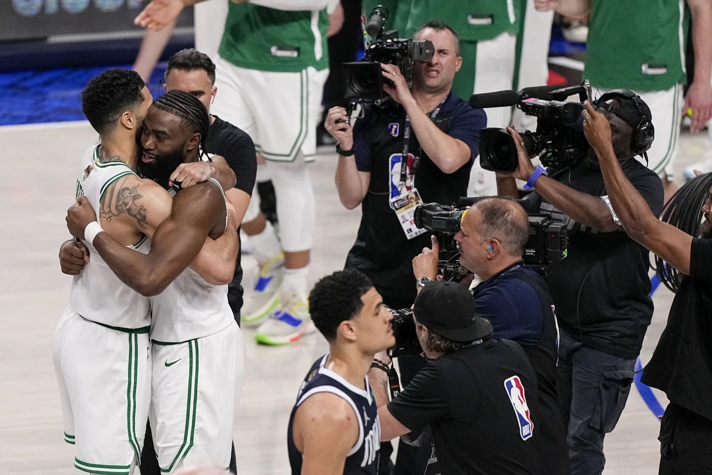 Boston Celtics Fans Line Up for Hours Before 2024 Championship Parade 1 boston celtics dallas mavericks