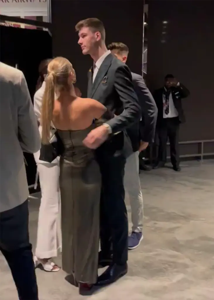 NBA Draft 2024 Crowd Goes Wild as Kyle Filipowski's Girlfriend Catches Everyone's Attention 3 nba draft kyle filipowski