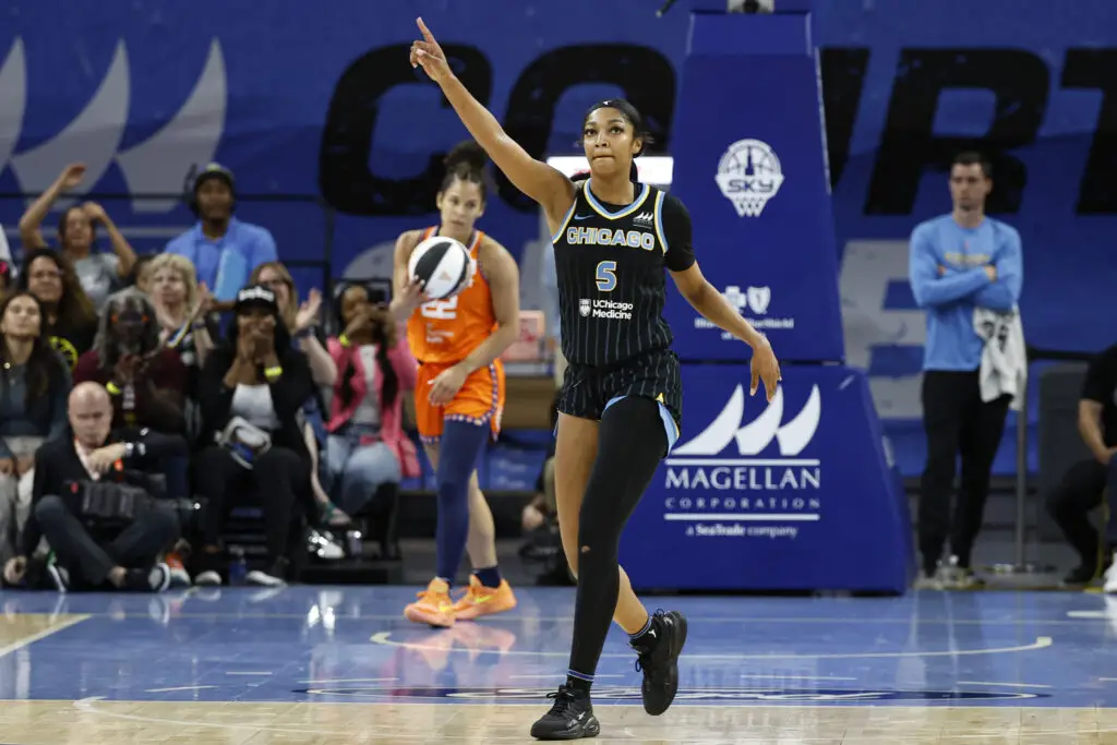 WNBA: Connecticut Sun vs Chicago Sky 08/23/2024 Betting Picks 2 USATSI 23533261