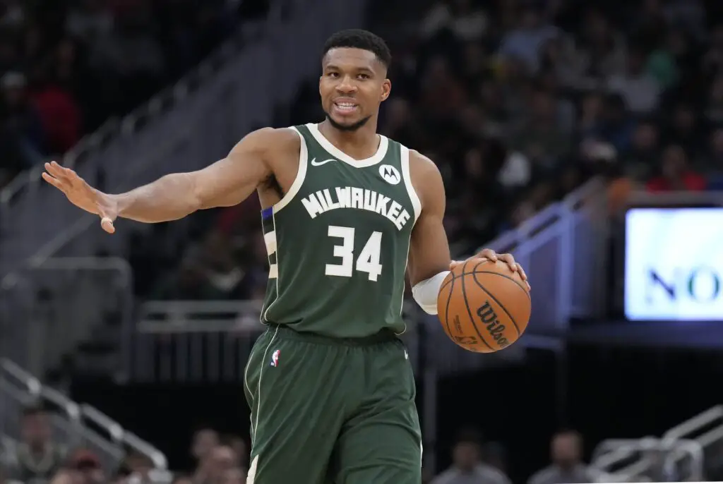 Milwaukee Bucks: Lose 6 Straight Games Amid Trade Talk Around Giannis Antetokounmpo 2 Milwaukee Bucks, Giannis Antetokounmpo, NBA
