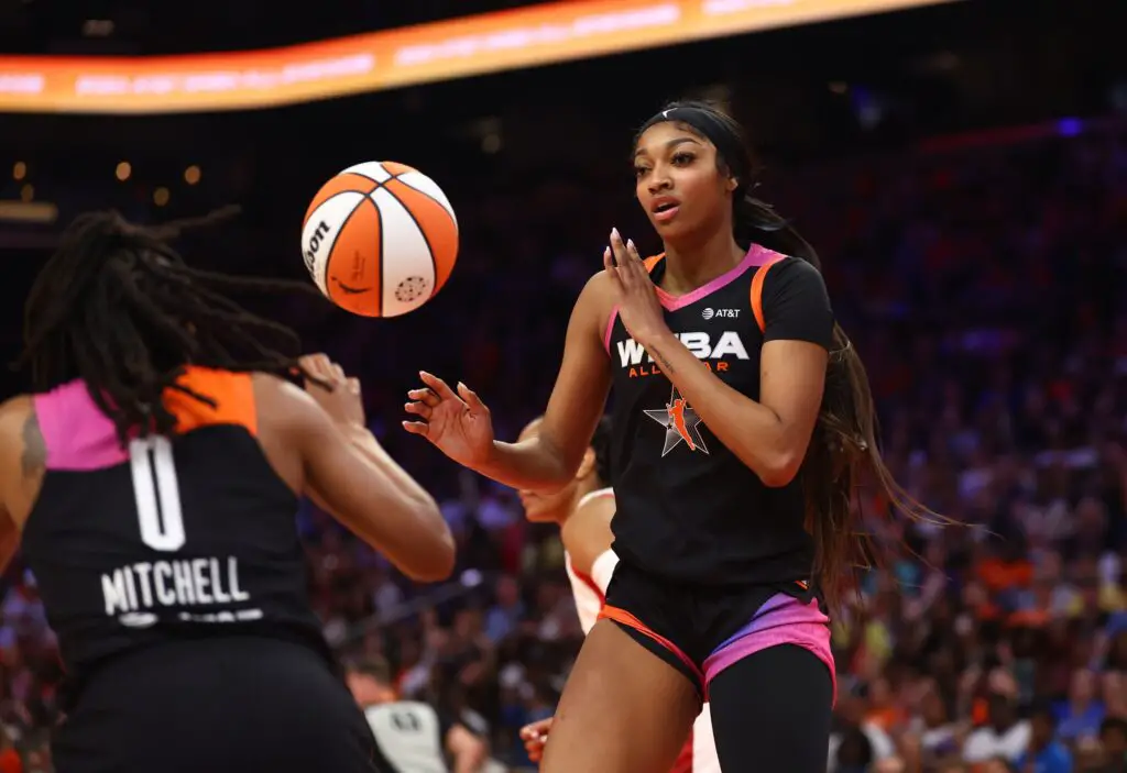 Angel Reese Gets Valuable Game Advice From Lisa Lesie