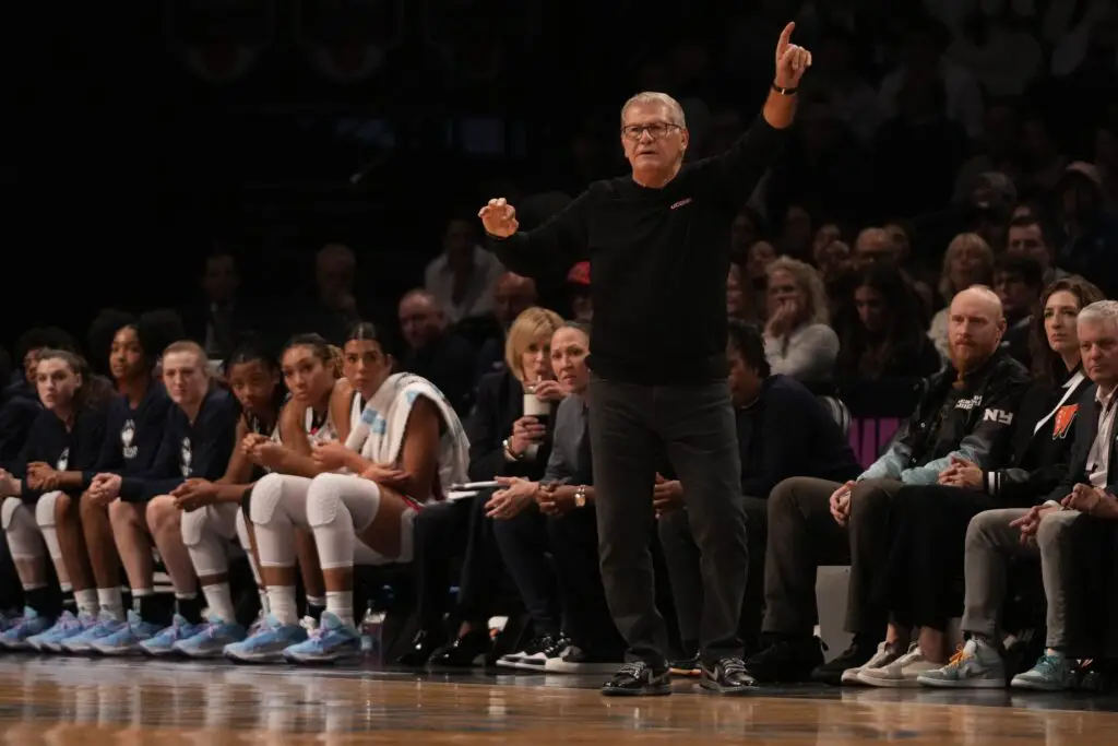 "You Don't Exert Yourself Defensively": Paige Bueckers' Defensive Efforts Trolled By Geno Auremmia 3 Geno Auriemma