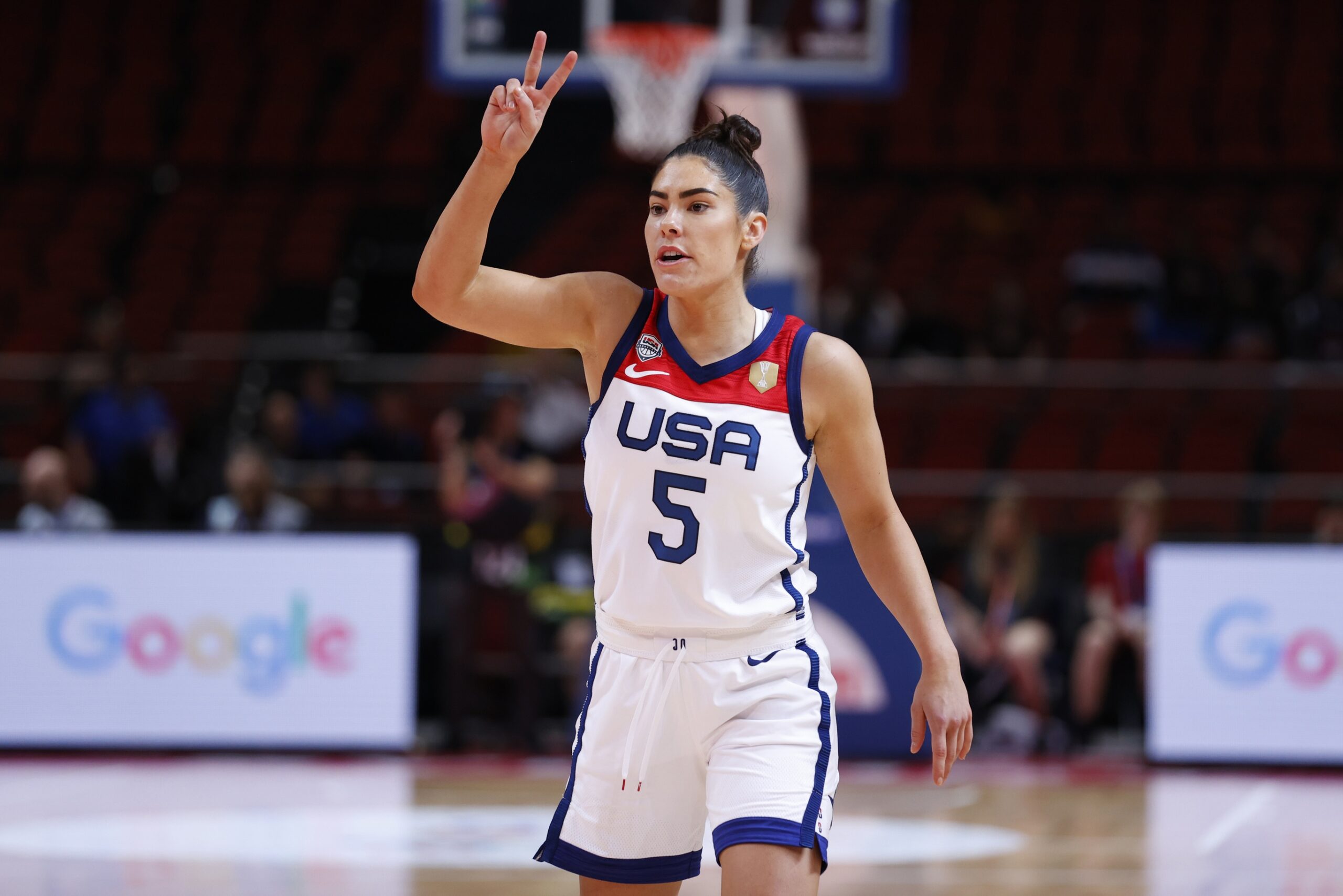 "My Lip Is So Fat": Kelsey Plum Shares Nightmare Dentist Story 1 Los Angeles Sparks, Kelsey Plum, WNBA