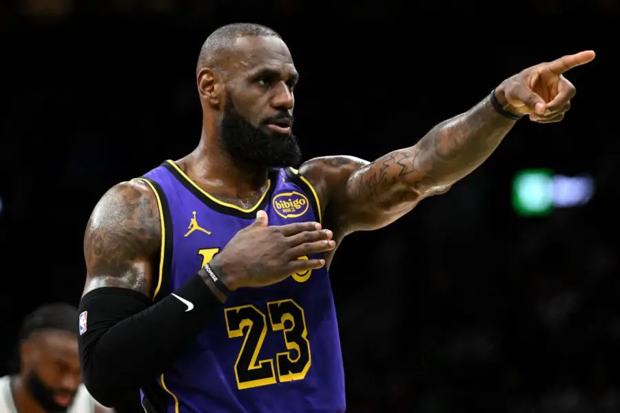 The Lakers Earn Bounce Back Win To Even Series With Minnesota 2 los angeles lakers lebron james