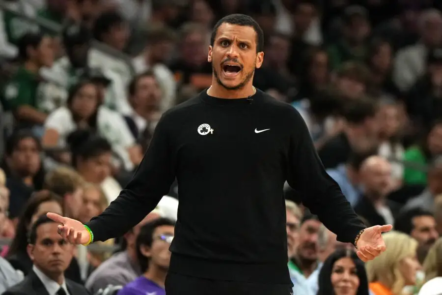 Boston Celtics: Joe Mazzulla shrugs off Magic’s bruising tactics: “No one’s been arrested” 1 Boston Celtics head coach Joe Mazzulla reacts against the Phoenix Suns during the second half at Footprint Center.